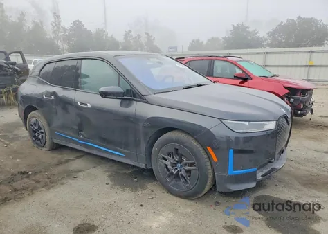 2024 BMW Ix xDrive50 z USA, uszkodzony, nr VIN WB523CF01RCS00126